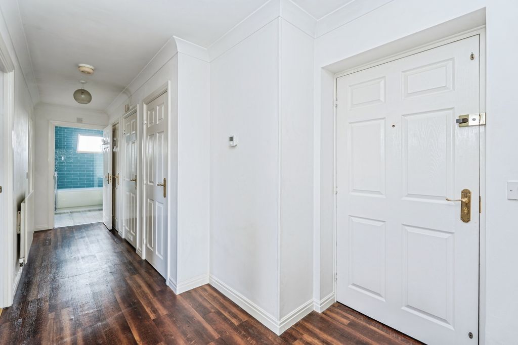Additional image 16 of 2 bed flat for saleMarshall Square, Southampton SO15