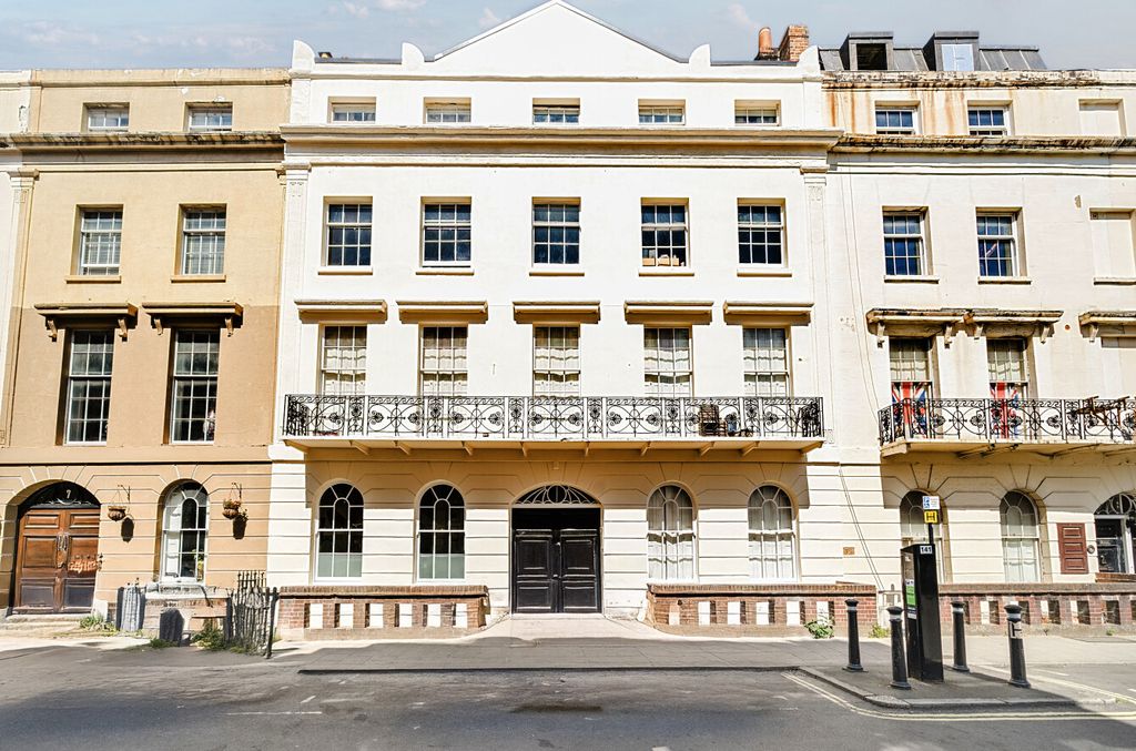2 bed flat for salePortland Street, Southampton, Hampshire SO14