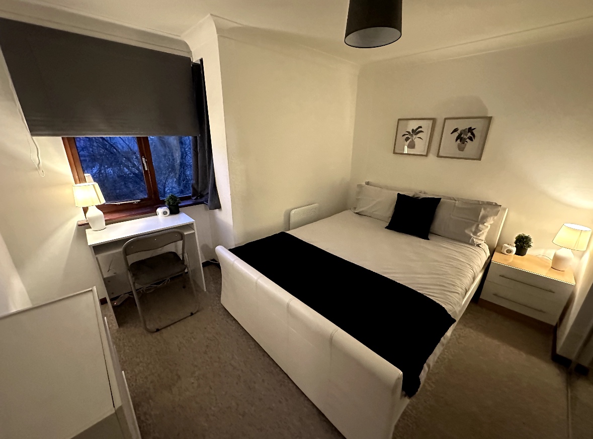 1 Bed Flat, Chamberlin Court, CB4, N1 7GU