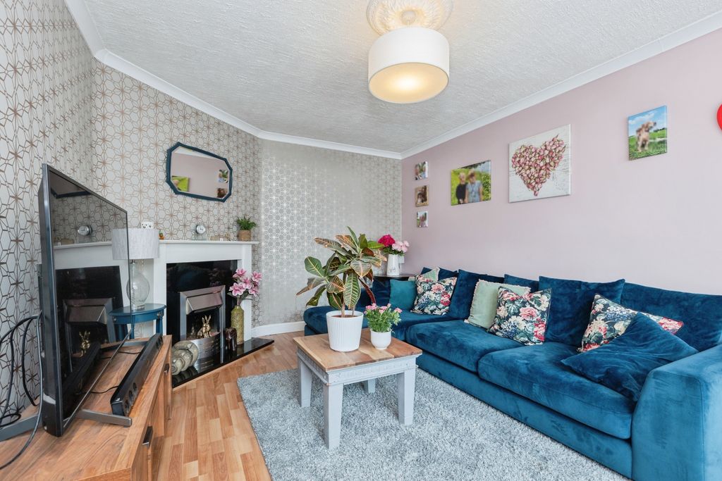 Additional image 6 of 4 bed semi-detached house for saleHawthorn Drive, Blaby, Leicester LE8