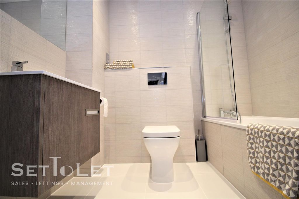 Additional image 9 of 1 bed flat for saleAria Apartments, Chatham Street, Leicester LE1