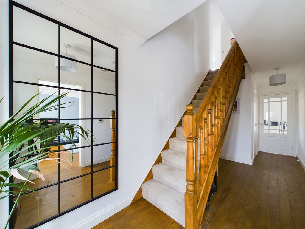 Additional image 3 of 4 bed detached house for saleRectory Grove, Wickford SS11