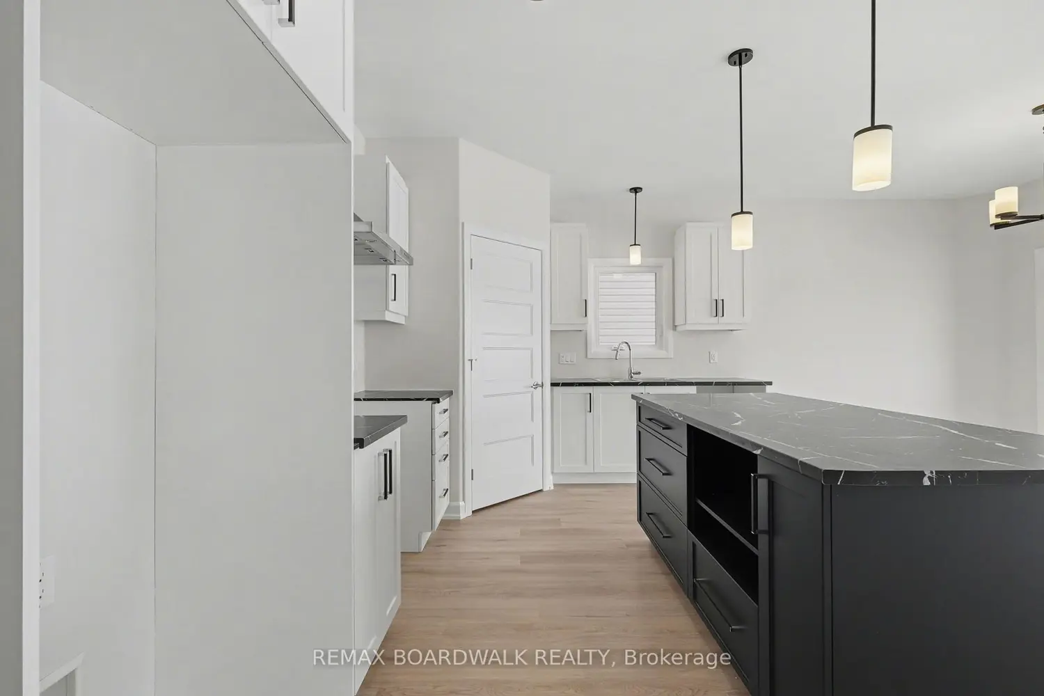 Additional image 7 of 967 Chablis Crescent