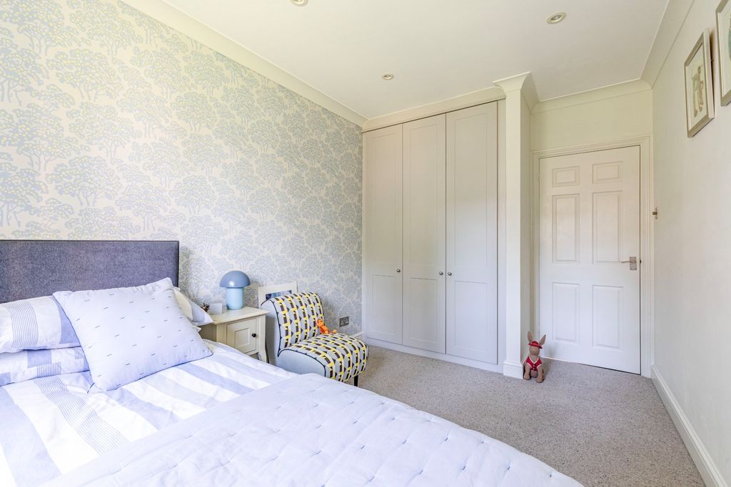 Additional image 33 of 5 bed detached house for salePyrford, Surrey GU22