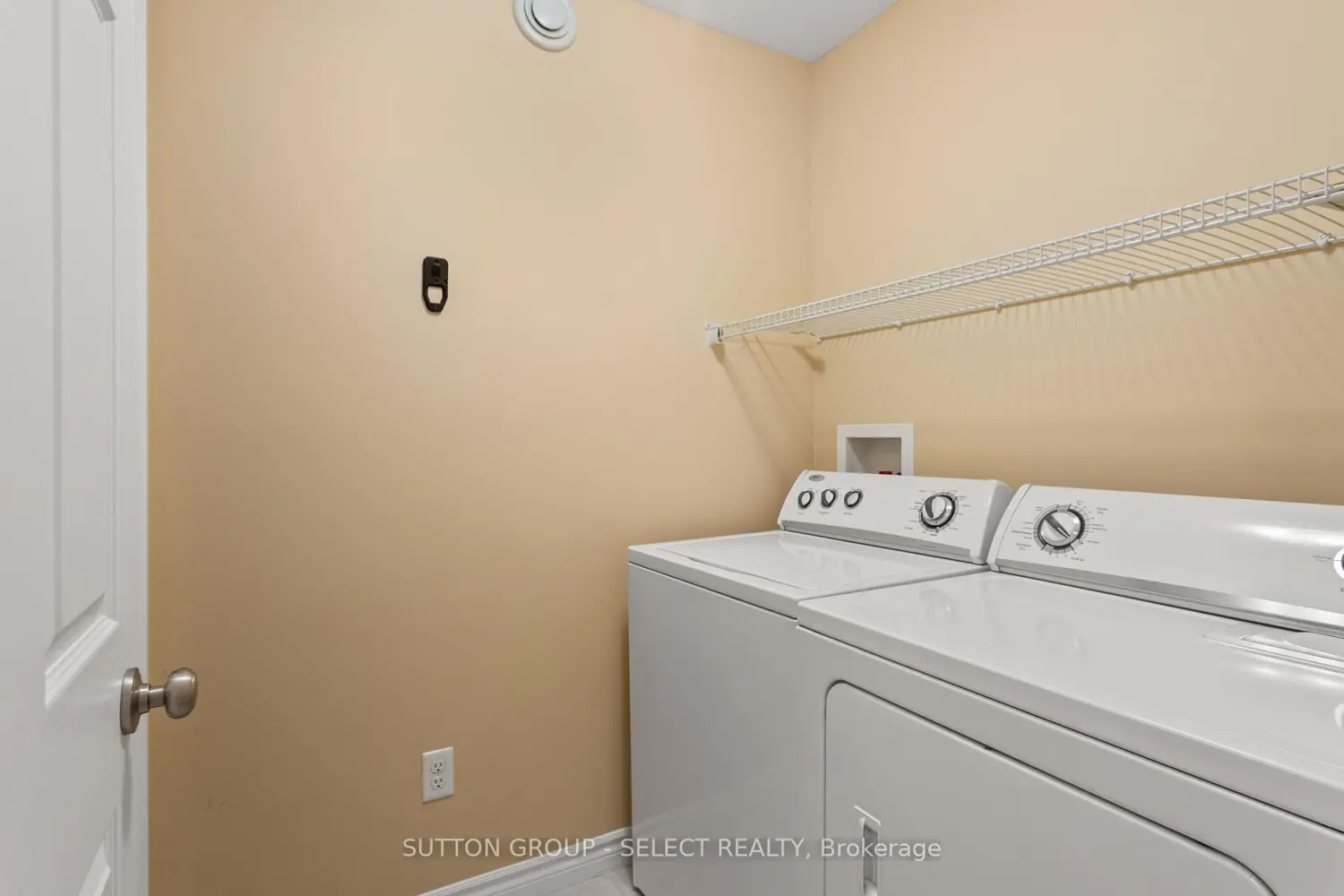 Additional image 11 of 2094 Denview Avenue