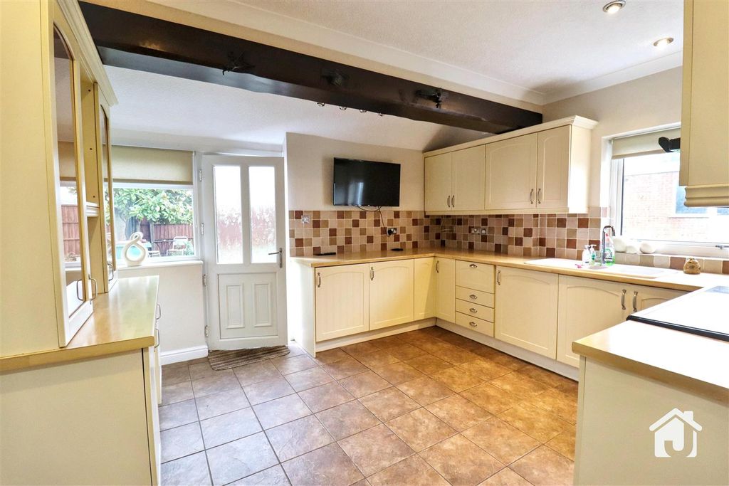 Additional image 11 of 3 bed detached house for saleSports Road, Glenfield, Leicester LE3