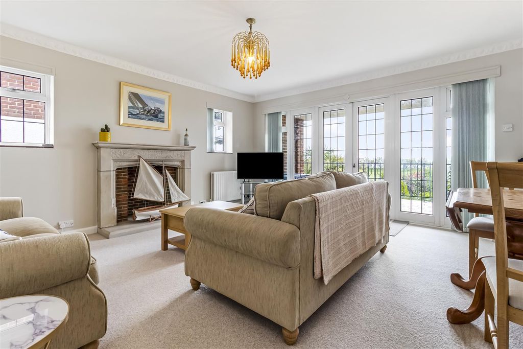 Additional image 14 of 2 bed flat for saleMarine Drive, Goring, Worthing BN12