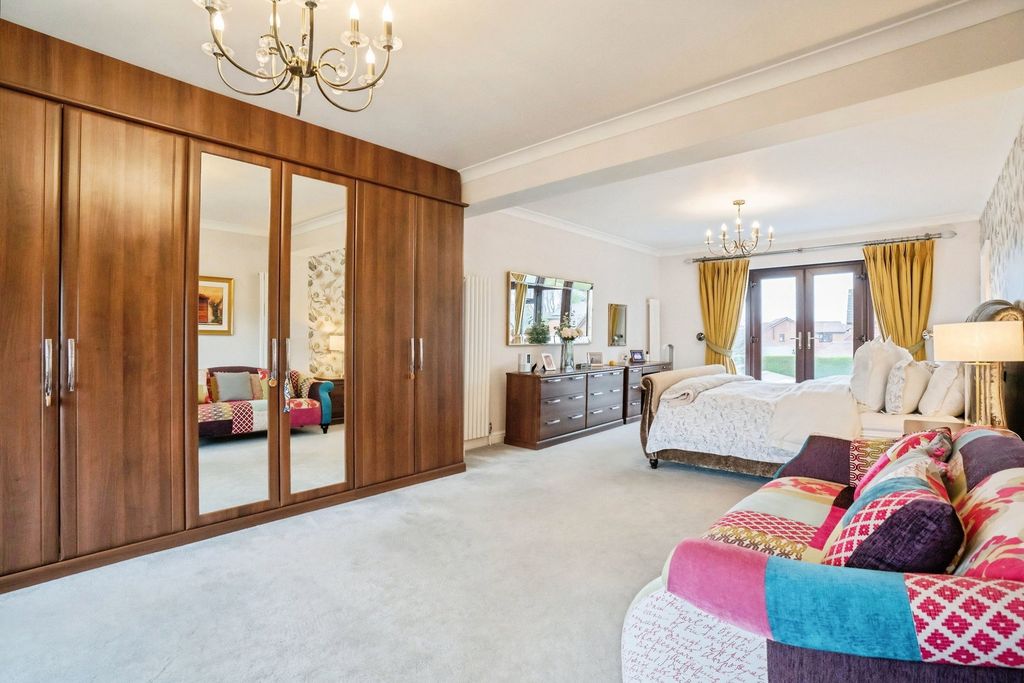 Additional image 28 of 4 bed detached house for saleHough Green Road, Widnes WA8