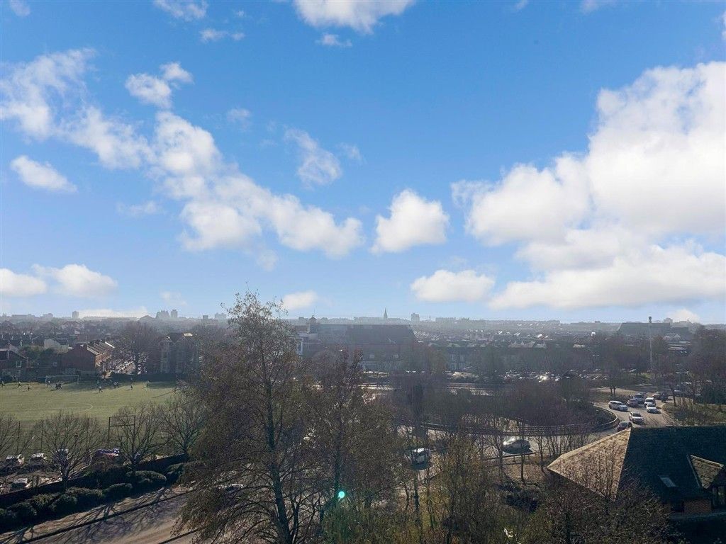 2 bed flat for saleVictoria Road, Southsea, Hampshire PO5