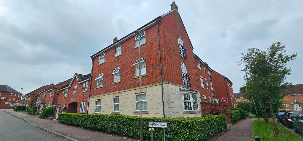2 bed flat for saleBrompton Road, Hamilton, Leicester LE5