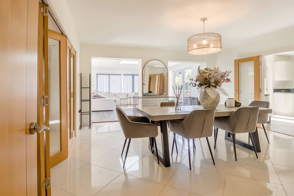 Additional image 8 of 6 bed detached house for saleNorwich Common, Wymondham NR18