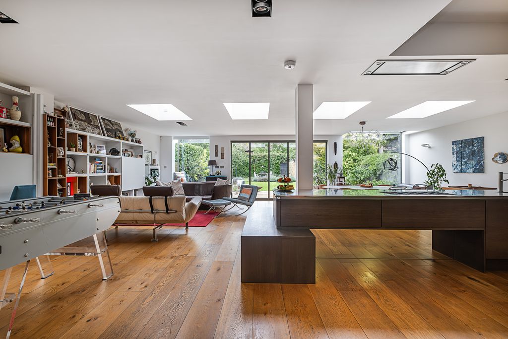Additional image 3 of 6 bed detached house for saleLion Gate Gardens, Richmond TW9