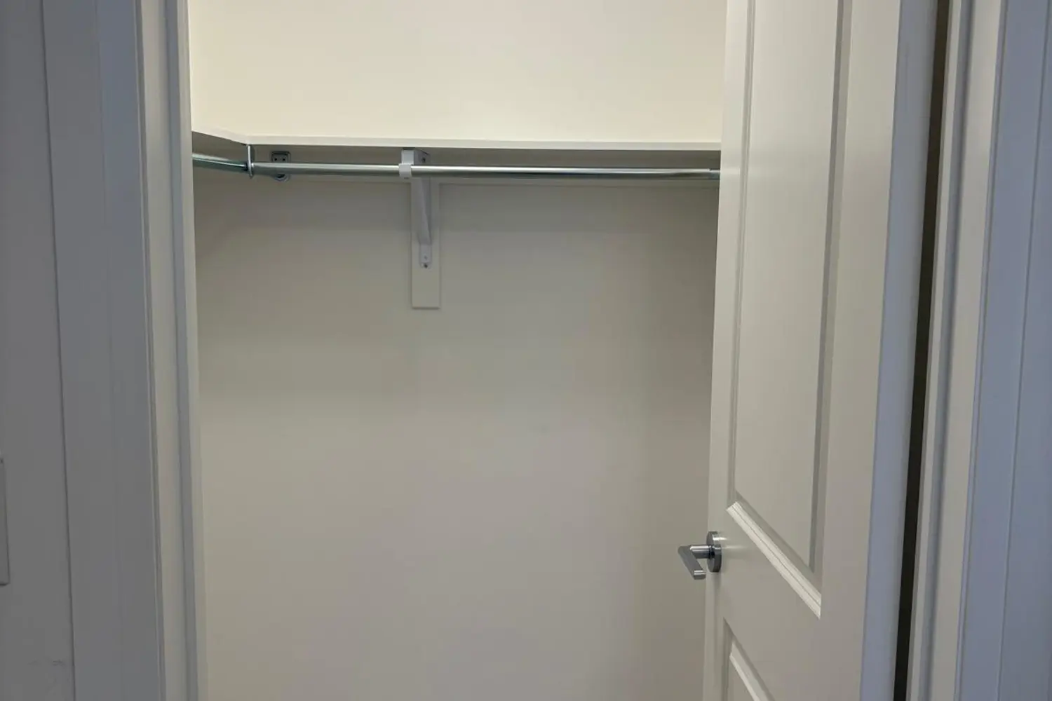 Additional image 12 of 9700 Ninth Line 205