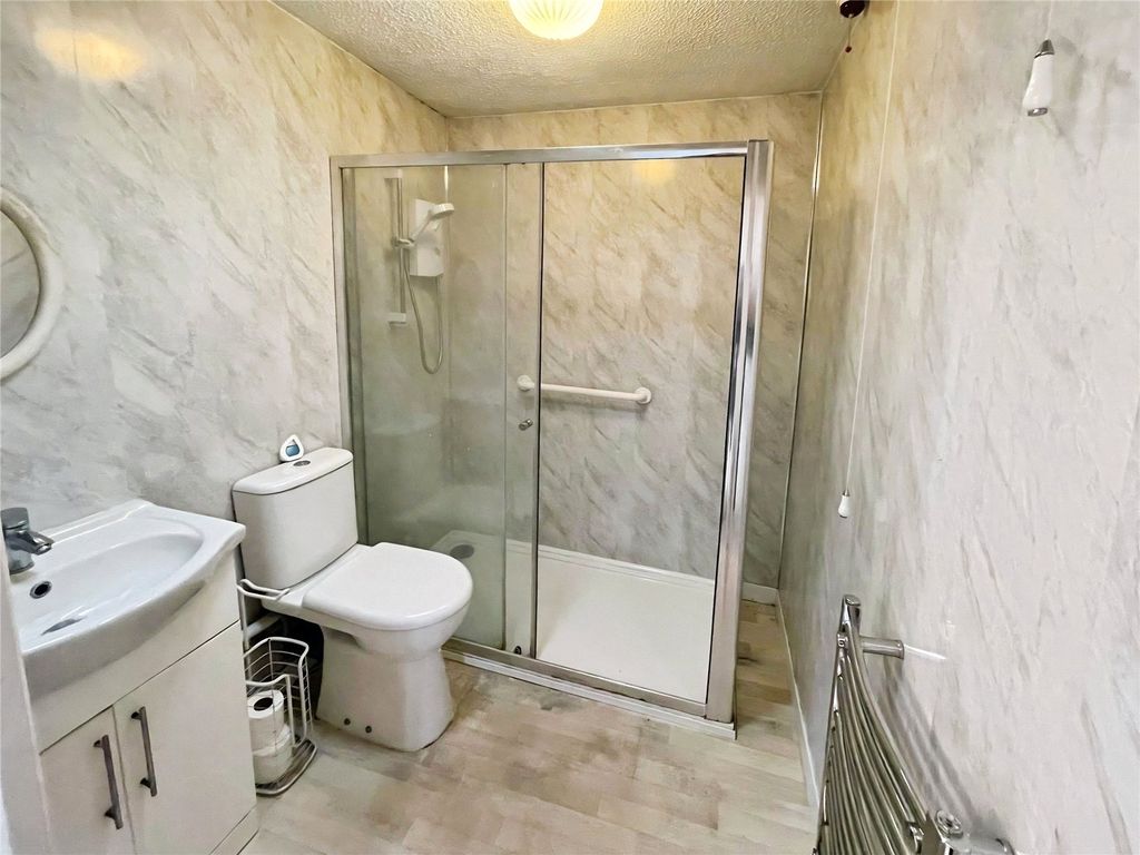 Additional image 6 of 2 bed bungalow for saleDelisle Court, Loughborough, Leicestershire LE11
