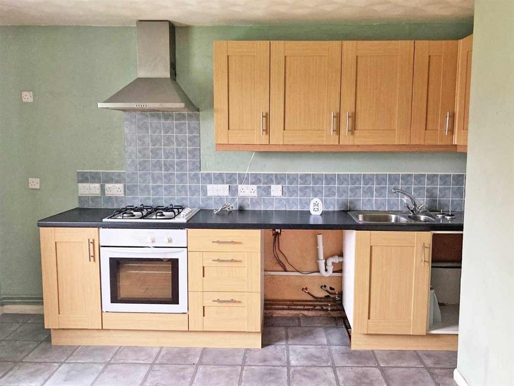 1 bed flat for saleMiddleton Close, Southampton SO18 photo 2