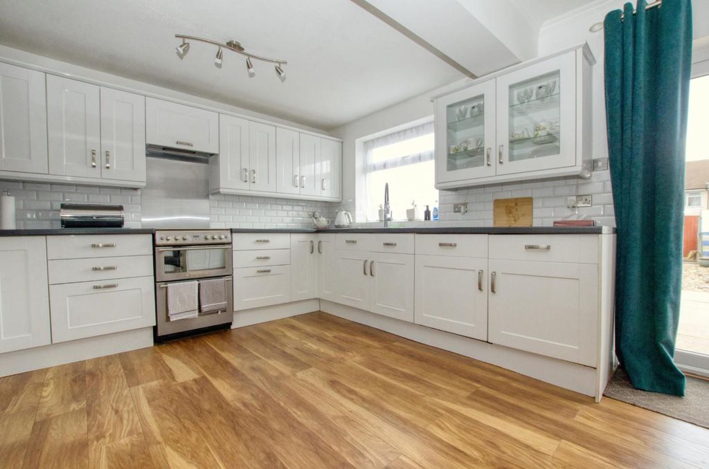 Additional image 8 of 3 bed semi-detached house for saleMowbray Road, Southampton SO19
