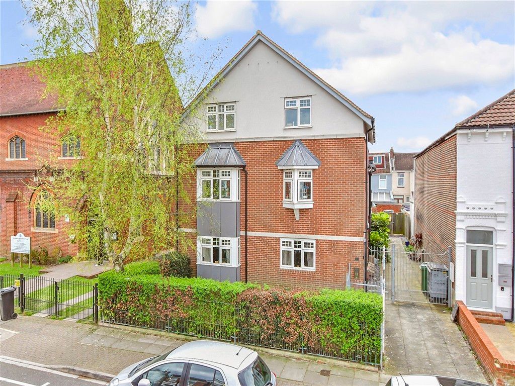 Additional image 2 of 1 bed flat for saleStubbington Avenue, Portsmouth, Hampshire PO2