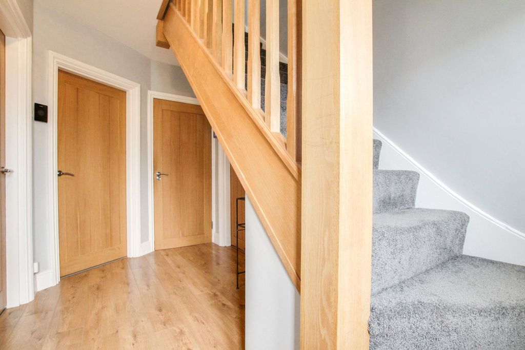 Additional image 12 of 5 bed detached house for saleSwan Lane, Wickford SS11