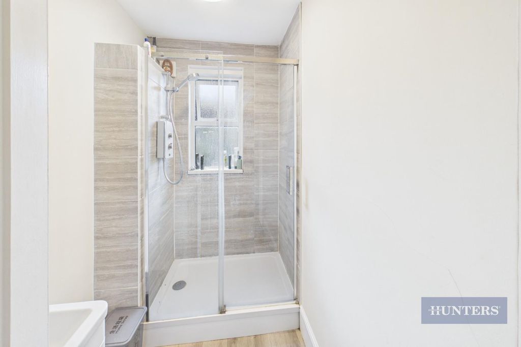 Additional image 13 of 7 bed property for saleHoward Road, Southampton SO15