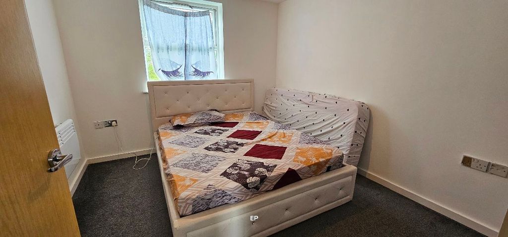 Additional image 8 of 2 bed flat for saleBrompton Road, Hamilton, Leicester LE5