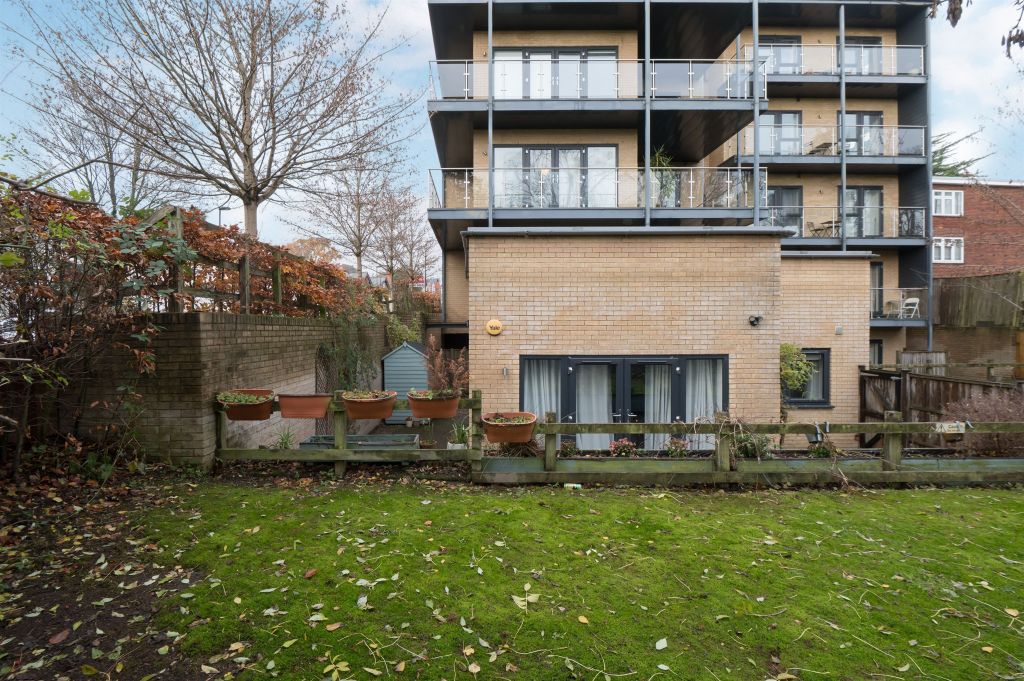 Additional image 11 of 2 bed flat for saleNorthlands Road, Southampton SO15
