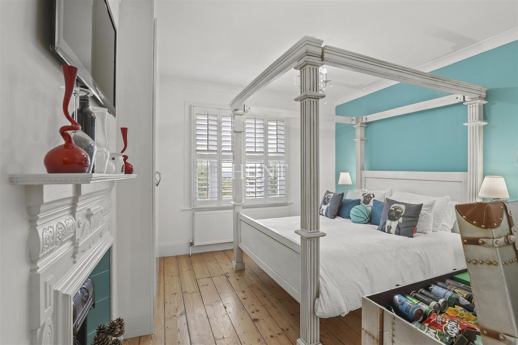 Additional image 16 of 5 bed terraced house for saleBroomhill Road, Woodford Green IG8
