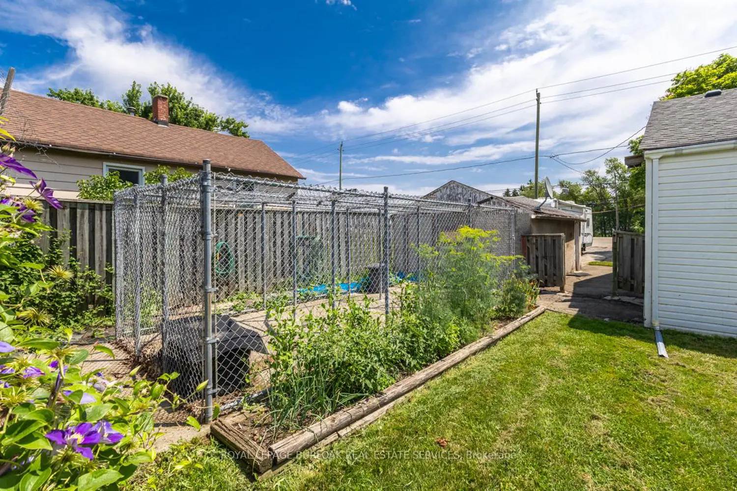 Additional image 12 of 2718 Upper James Street