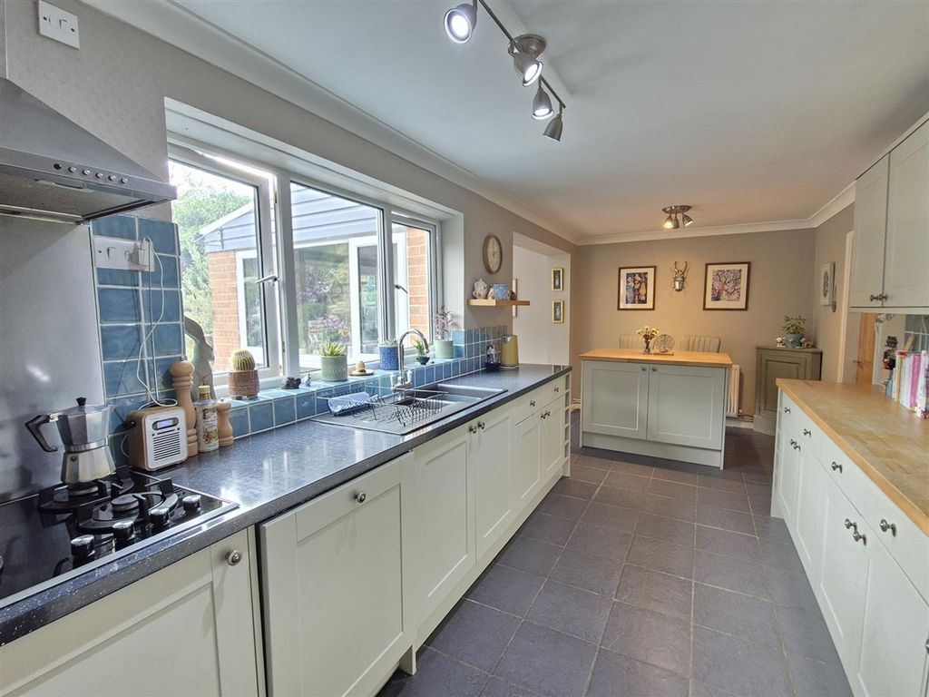 Additional image 7 of 4 bed semi-detached house for saleRedmoor Close, Market Bosworth CV13