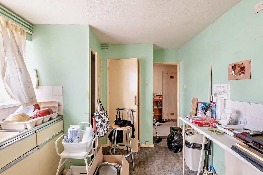 Additional image 7 of 3 bed flat for saleHalstead Road, Portsmouth PO6