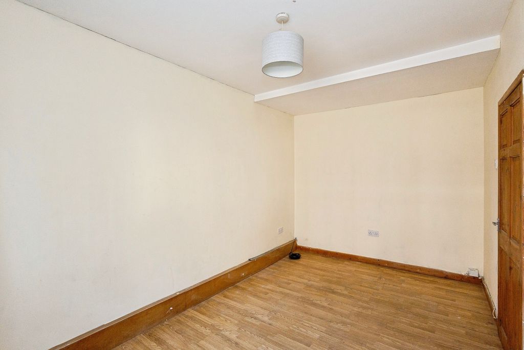 Additional image 3 of 2 bed flat for saleHighland Road, Southsea PO4
