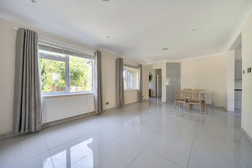 Additional image 2 of 4 bed semi-detached house for saleBrookvale Road, Highfield, Southampton, Hampshire SO17