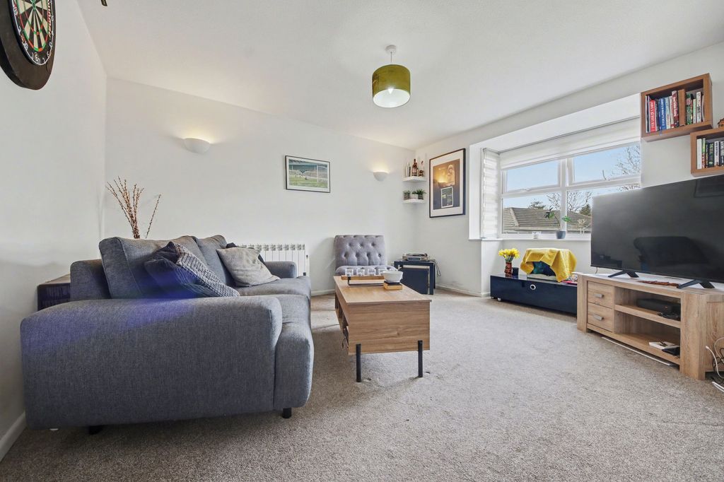 1 bed flat for sale153 Swift Road, Woolston SO19