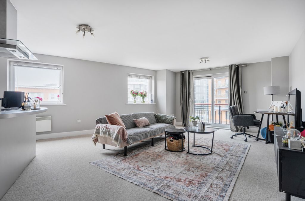 Additional image 2 of 2 bed flat for saleThe Canalside, Gunwharf Quays, Portsmouth, Hampshire PO1