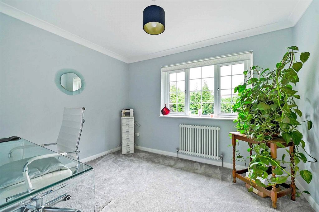 Additional image 7 of 5 bed detached house for saleIllingworth, Windsor, Berkshire SL4