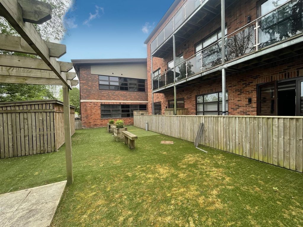 Additional image 10 of 1 bed flat for sale14 Bollin Heights, 3 Macclesfield Road, Wilmslow SK9