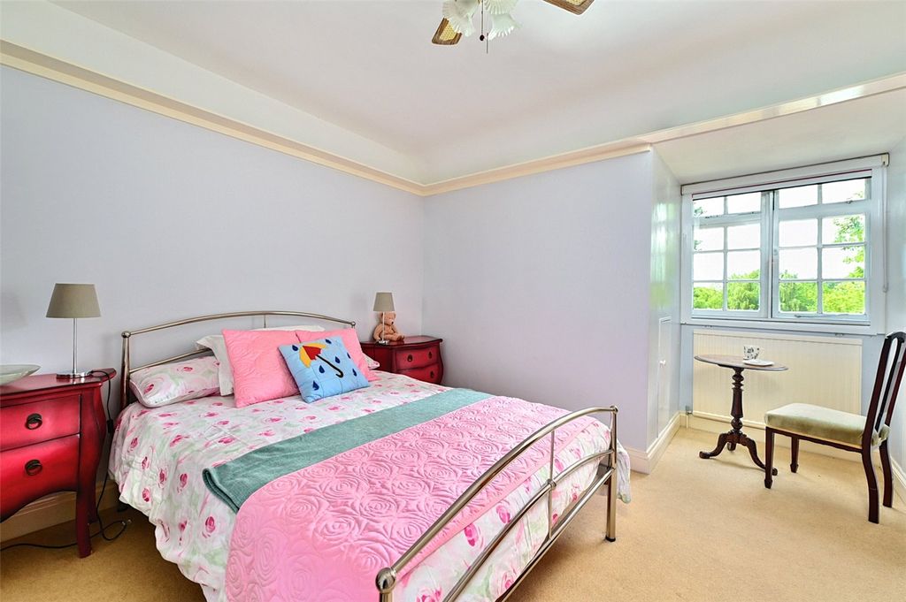 Additional image 22 of 6 bed detached house for saleWhite Horse Lane, Finchampstead, Wokingham, Berkshire RG40