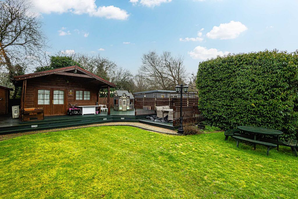 Additional image 30 of 4 bed detached house for saleCastledon Road, Wickford SS12