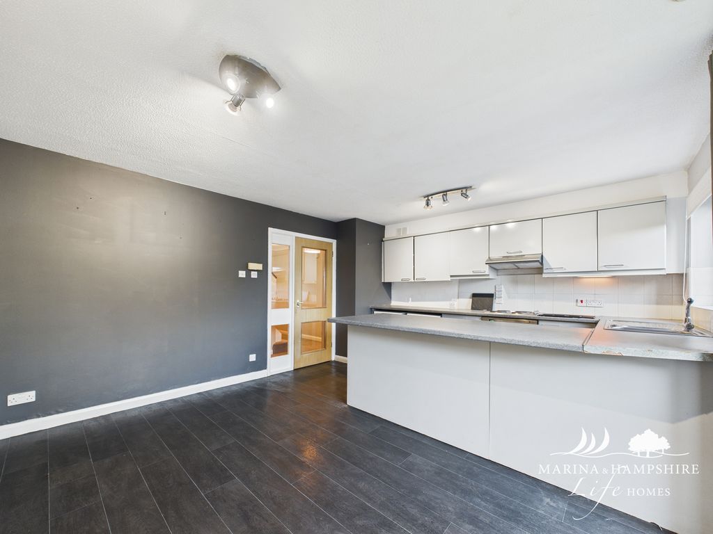 Additional image 8 of 3 bed town house for saleCarne Place, Port Solent, Portsmouth PO6