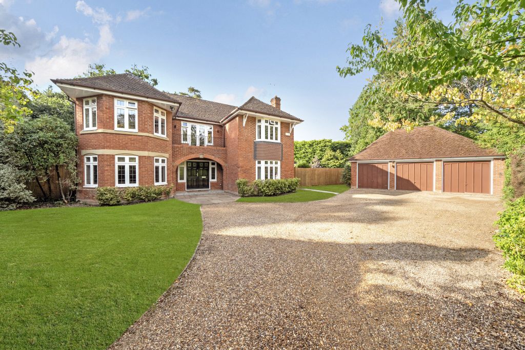 5 bed detached house for saleHale End, Hook Heath, Woking GU22