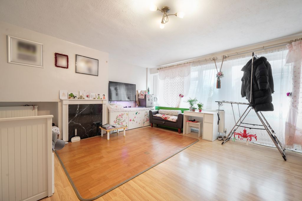 Additional image 6 of 3 bed flat for saleSheephouse Way, New Malden KT3