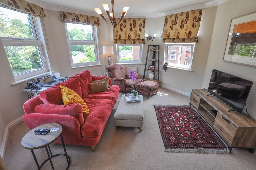 Additional image 4 of 2 bed flat for saleCranfield Avenue, Wimborne BH21