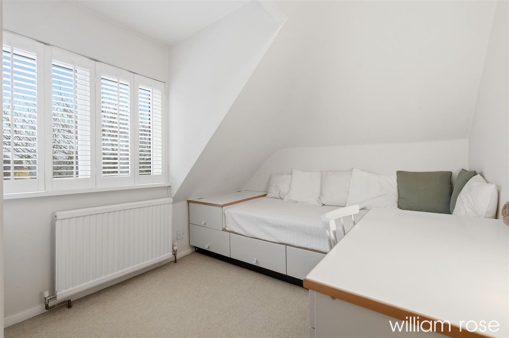 Additional image 25 of 7 bed semi-detached house for saleBroomhill Road, Woodford Green IG8