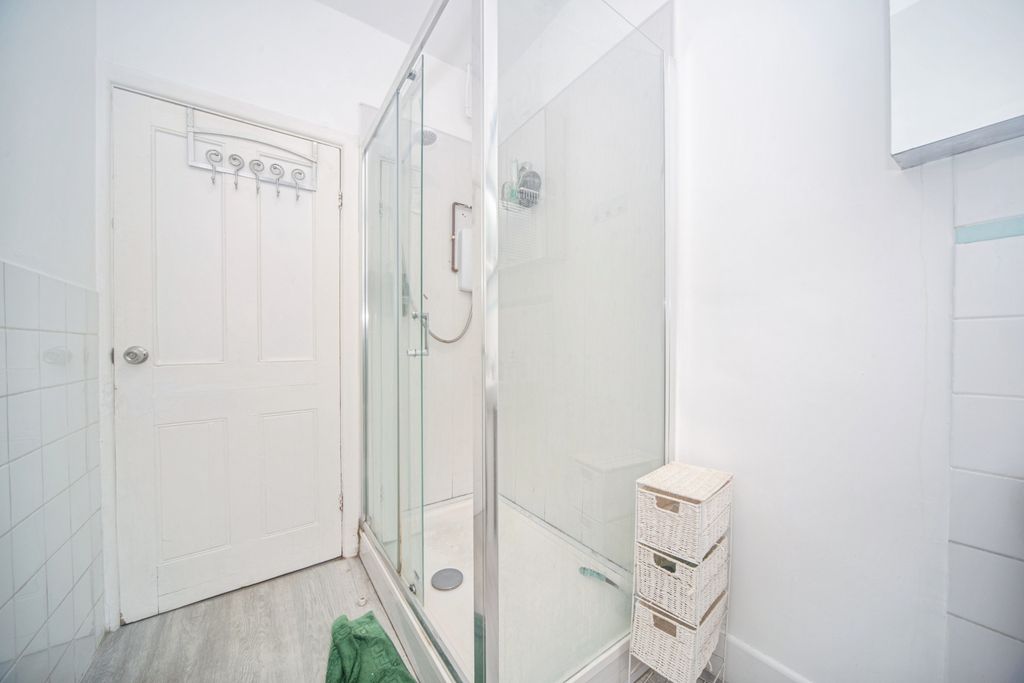 Additional image 18 of 4 bed semi-detached house for saleDevonshire Road, Southampton SO15