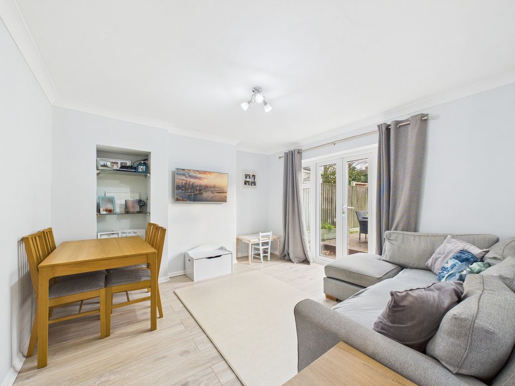 Additional image 3 of 2 bed flat for saleSeven Acres, Wickford SS11