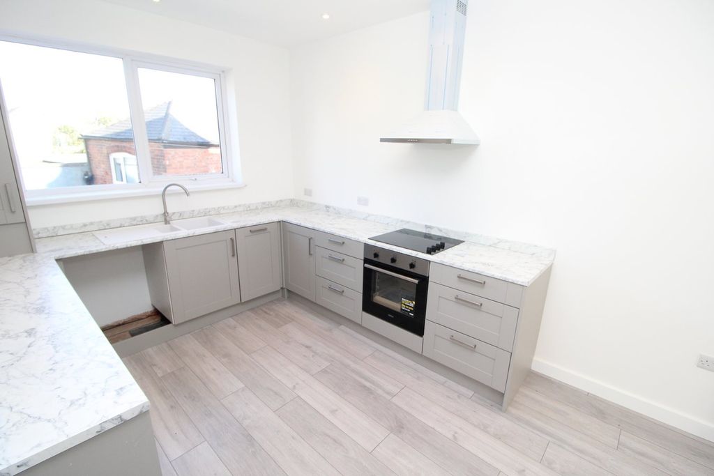 Additional image 3 of 3 bed flat for saleThe Cross, Enderby, Leicester LE19
