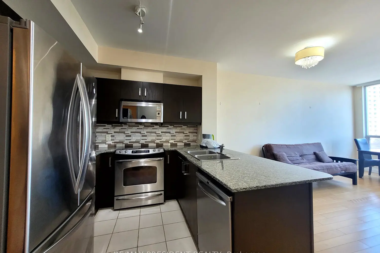Additional image 6 of 3504 Hurontario Street 801