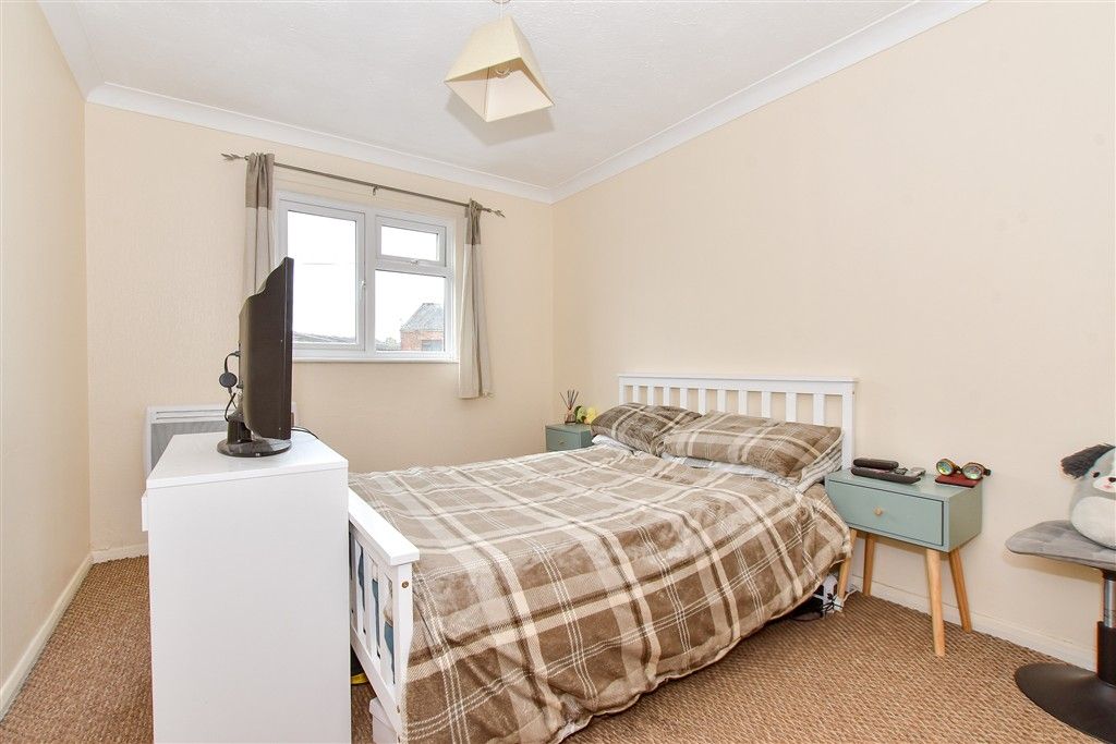 Additional image 4 of 1 bed flat for saleCarisbrooke Road, Newport, Isle Of Wight PO30