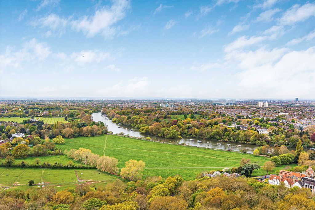 Additional image 13 of 2 bed flat for saleRichmond Hill, Richmond TW10