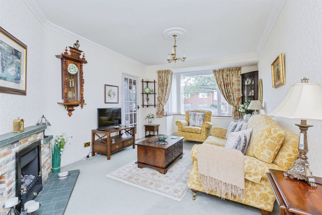 Additional image 3 of 3 bed semi-detached house for saleKew Drive, Oadby, Leicester LE2