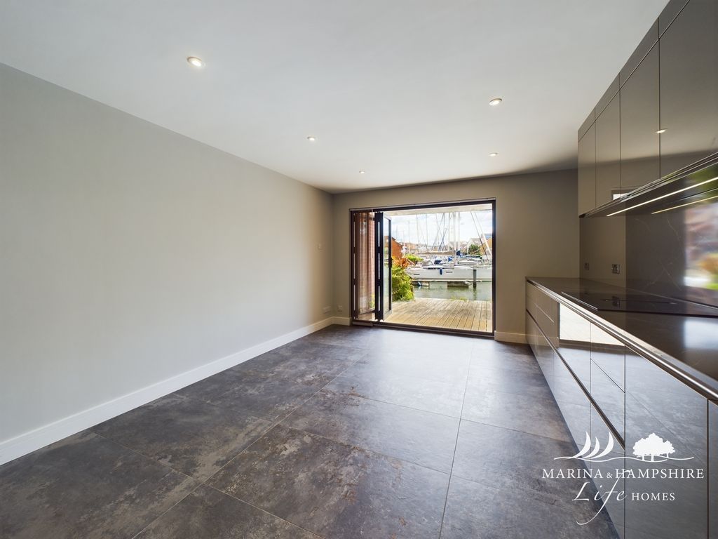 Additional image 11 of 3 bed terraced house for saleCarbis Close, Portsmouth PO6